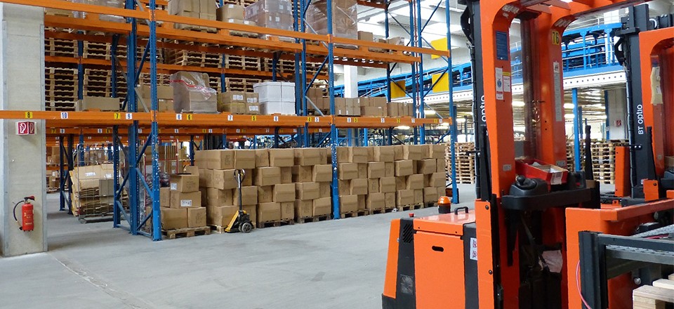 What’s the definition of warehousing and warehouse?